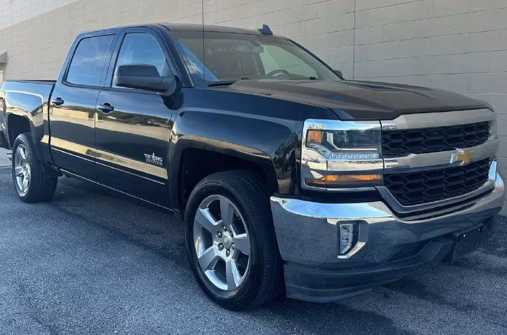 2018 Chevrolet Silverado 1500 - 3GCPCREC3JG193707 - Image #1