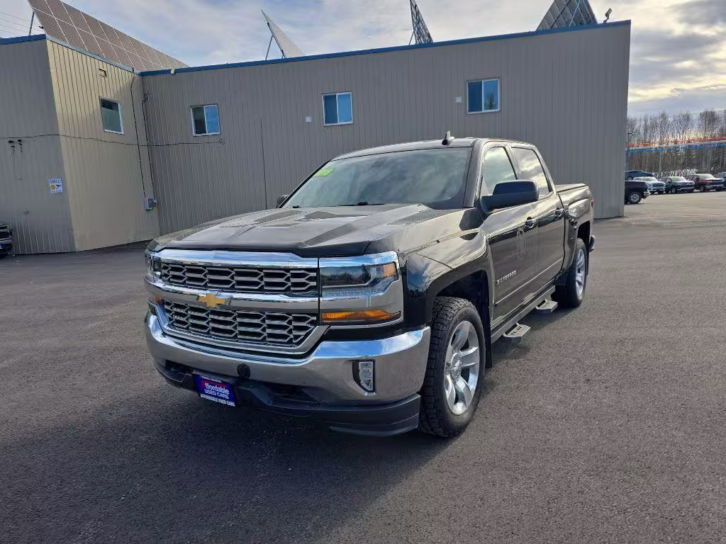 2018 Chevrolet Silverado 1500 - 3GCUKRERXJG301492 - Image #2