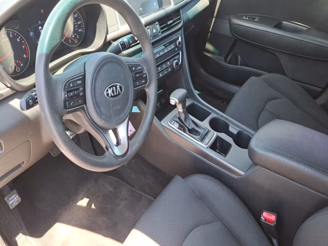 2018 Kia Optima - 5XXGT4L33JG209123 - Image #3