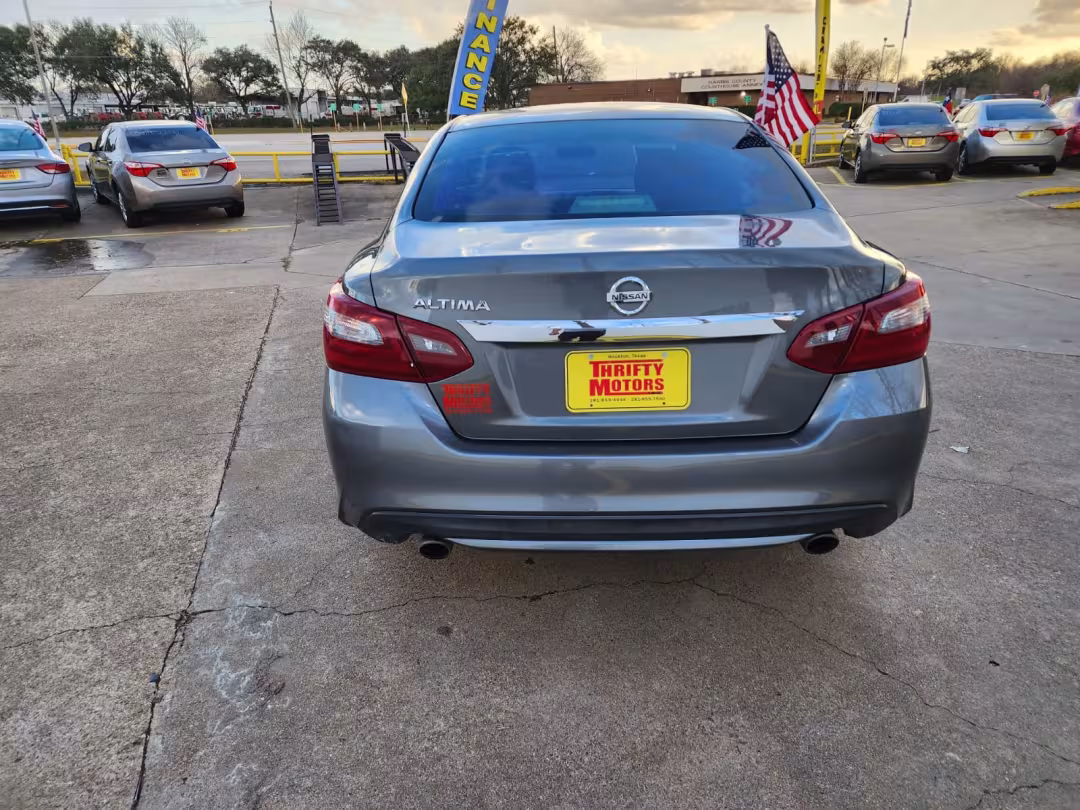 2018 Nissan Altima - 1N4AL3AP4JC221647 - Image #3
