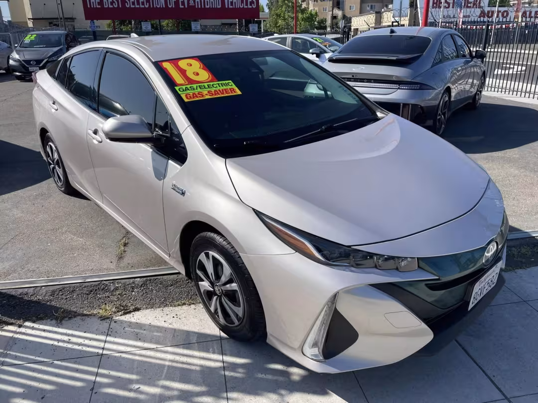 2018 Toyota Prius Prime - JTDKARFP1J3094081 - Image #1