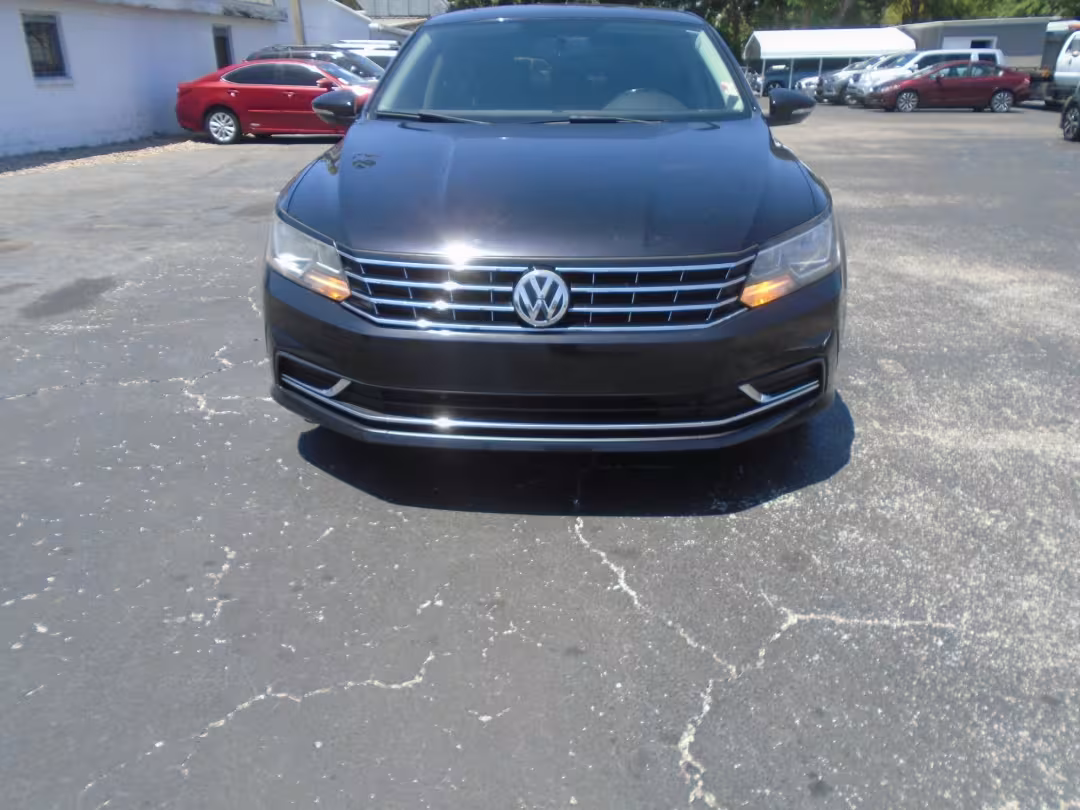 2018 Volkswagen Passat - 1VWBA7A39JC031820 - Image #1