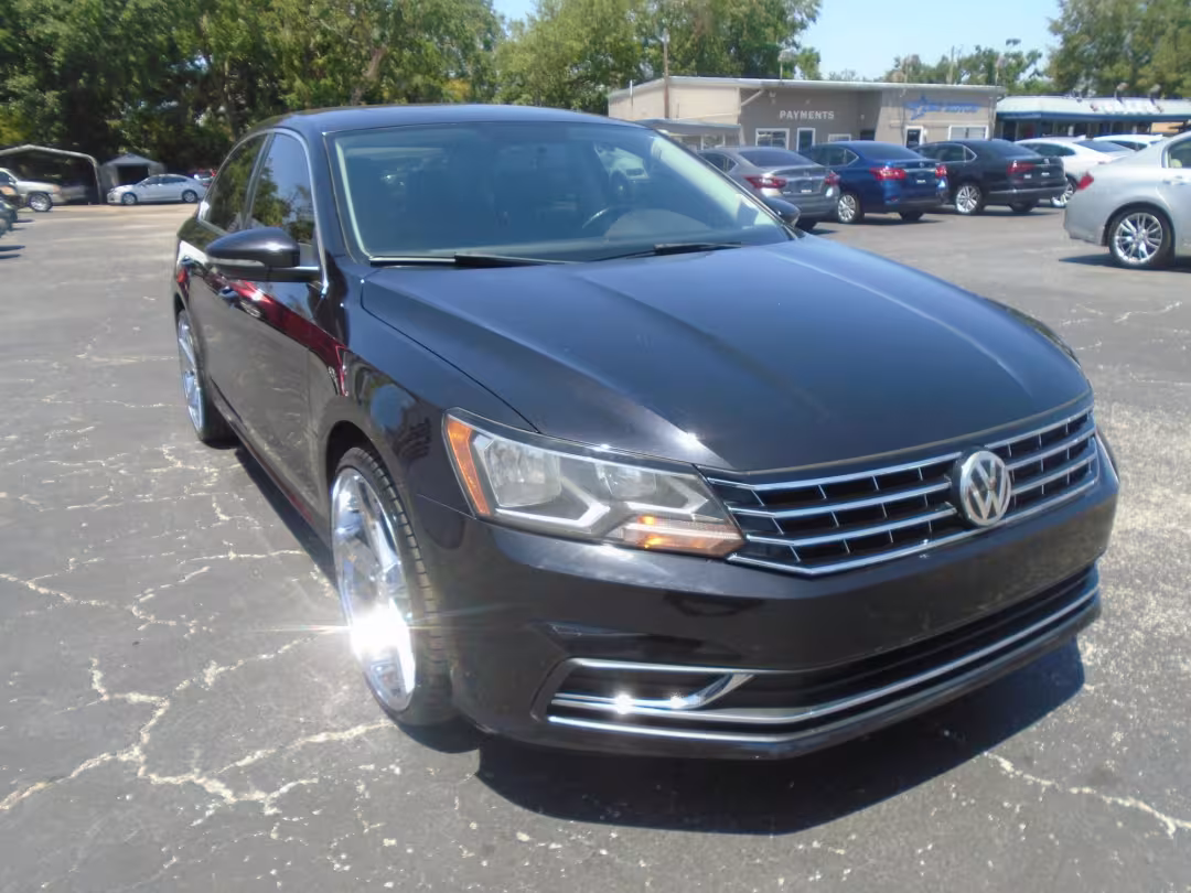 2018 Volkswagen Passat - 1VWBA7A39JC031820 - Image #3