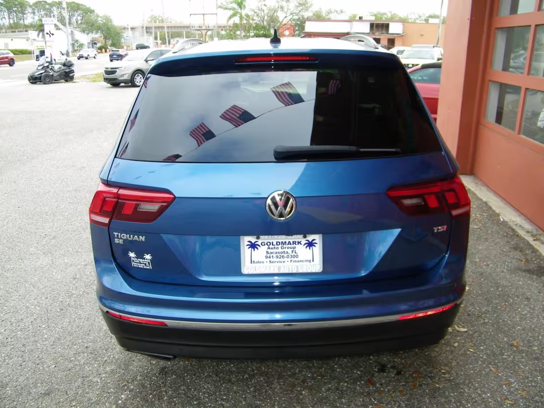 2018 Volkswagen Tiguan - 3VV3B7AX7JM210266 - Image #3