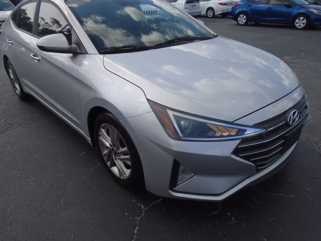 2019 Hyundai Elantra - 5NPD84LF7KH444533 - Image #3