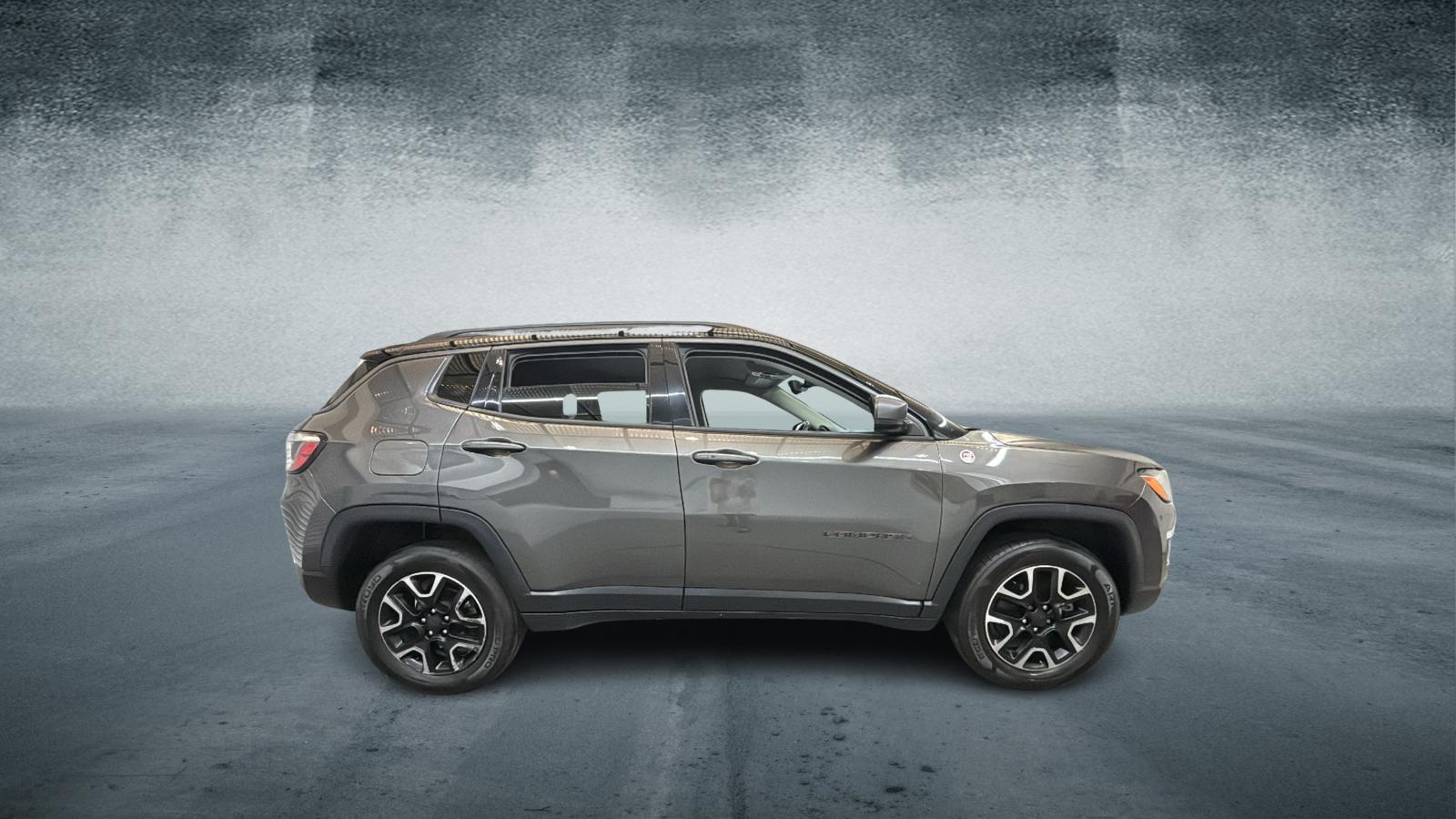 2019 Jeep Compass - 3C4NJDDB9KT721848 - Image #2