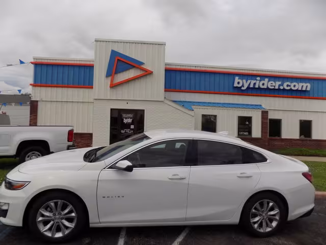 2020 Chevrolet Malibu - 1G1ZD5ST9LF077671 - Image #2