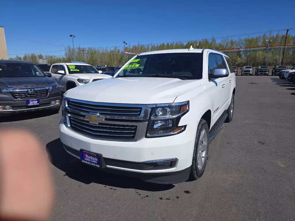 2020 Chevrolet Suburban - 1GNSKJKC4LR218563 - Image #1