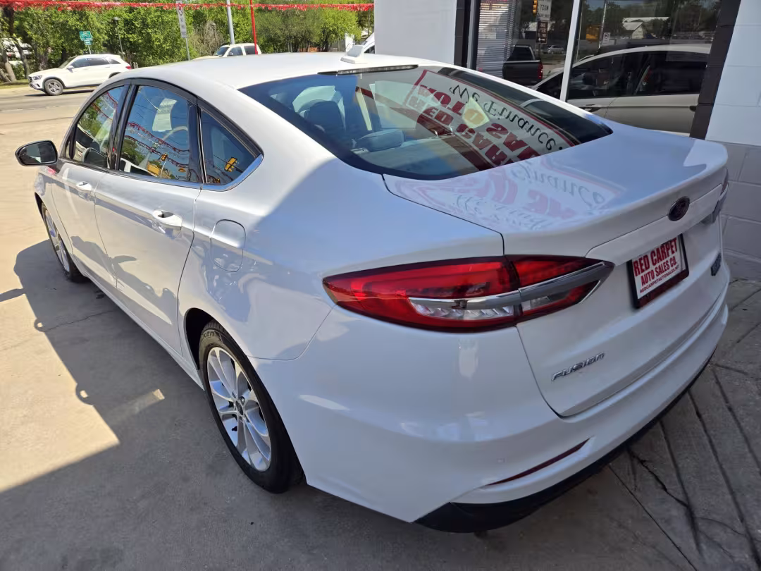 2020 Ford Fusion - 3FA6P0H7XLR131972 - Image #3