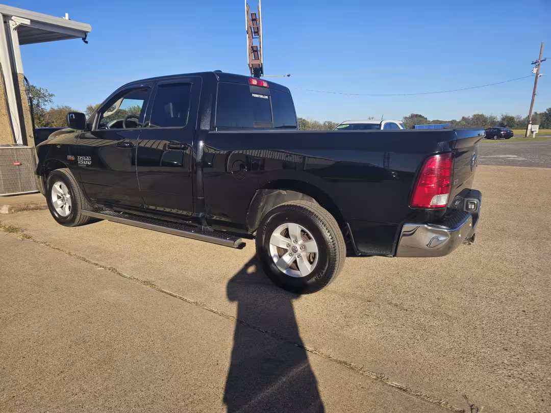 2020 Ram 1500 Classic - 1C6RR7GT2LS139729 - Image #3
