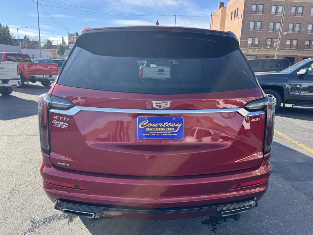 2021 Cadillac XT6 - 1GYKPGRS2MZ140645 - Image #3