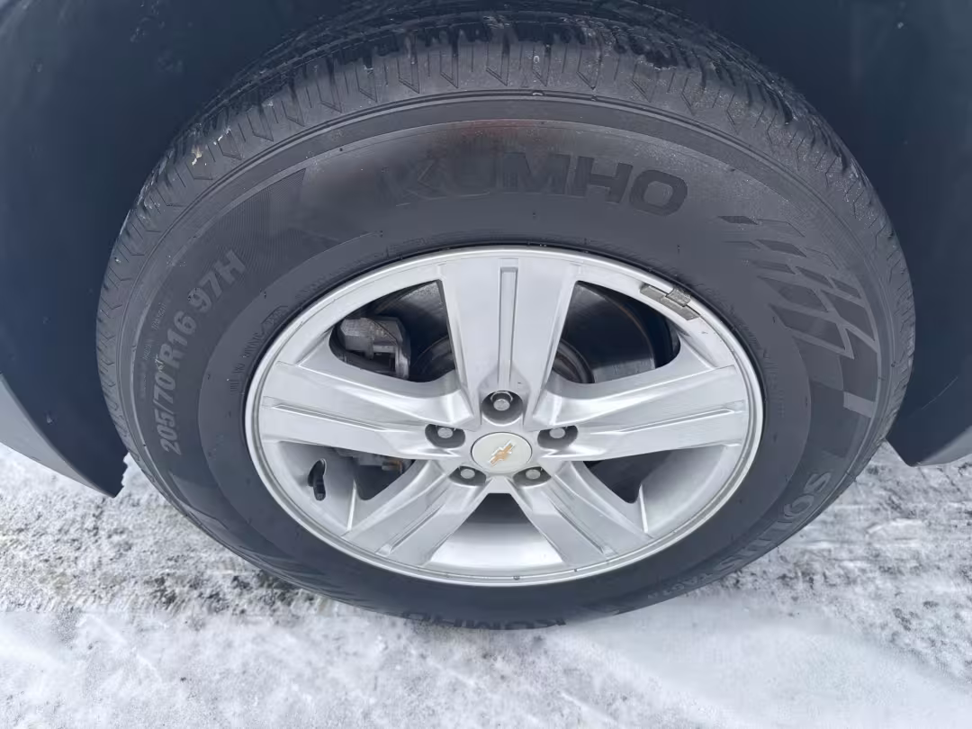 2021 Chevrolet Trax - KL7CJPSM3MB363385 - Image #2