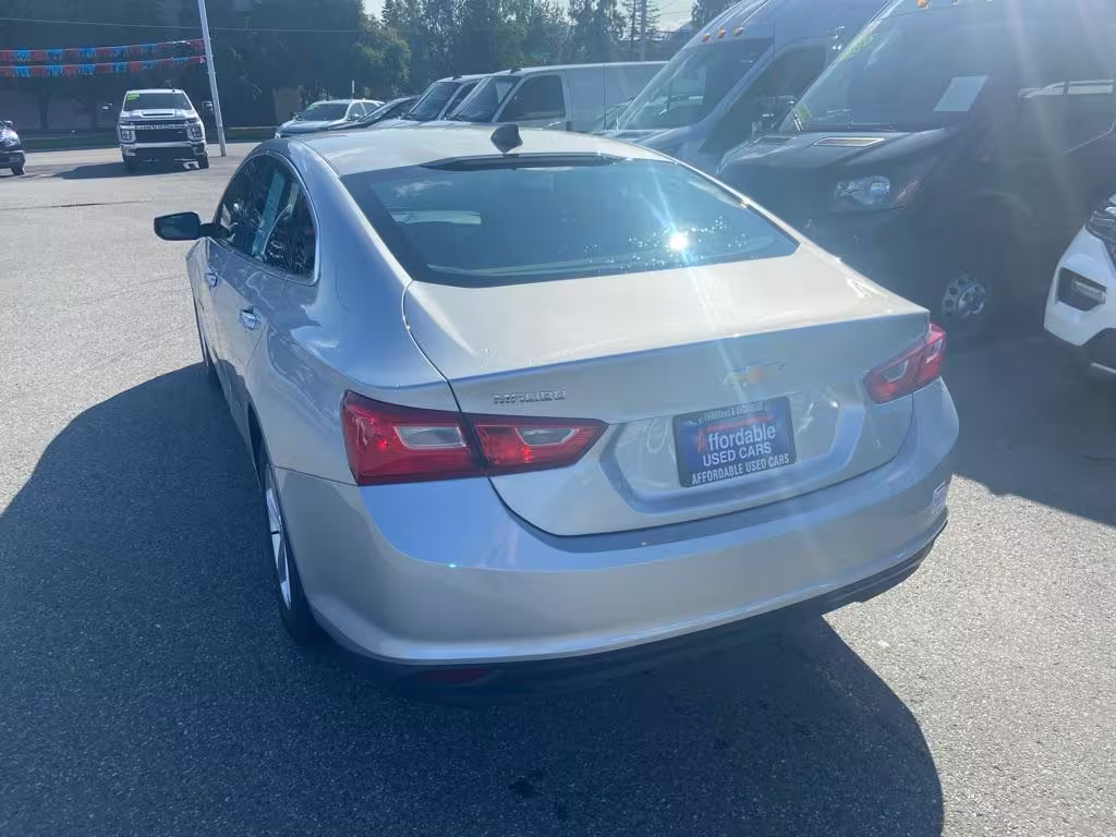 2022 Chevrolet Malibu - 1G1ZB5ST1NF147740 - Image #2