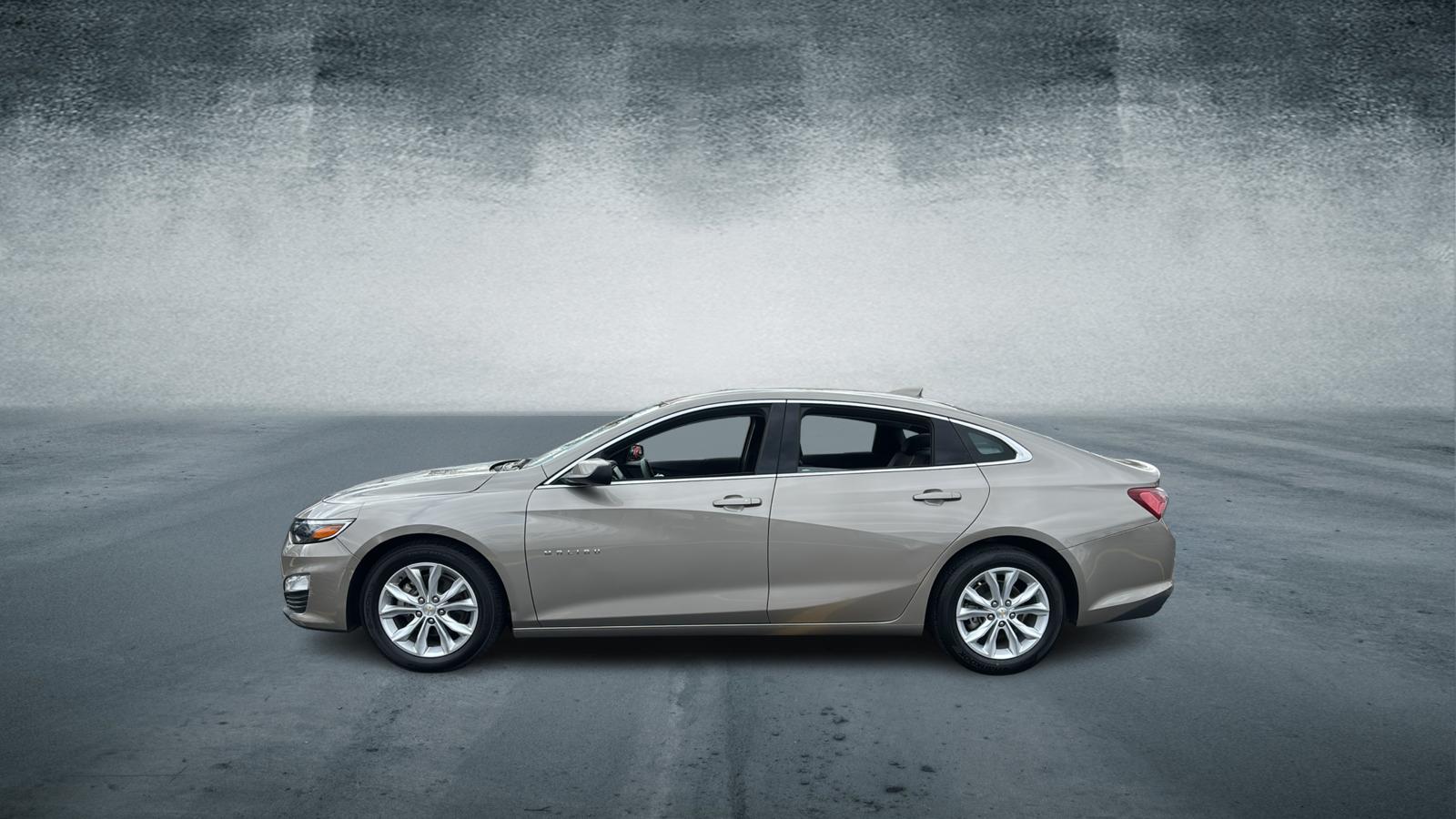 2022 Chevrolet Malibu - 1G1ZD5ST9NF166501 - Image #2