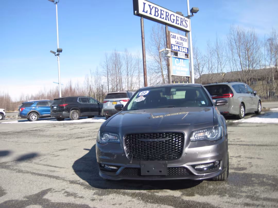 2022 Chrysler 300 - 2C3CCASGXNH134638 - Image #1
