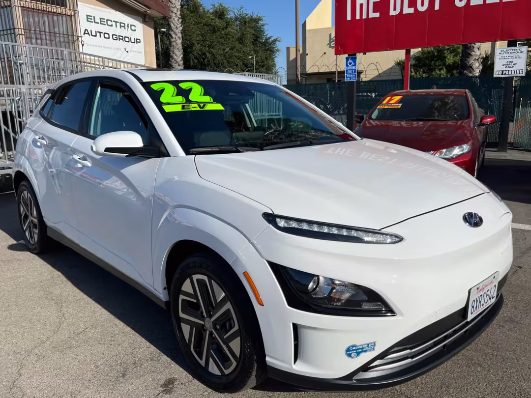 2022 Hyundai Kona EV - KM8K33AG4NU139931 - Image #1