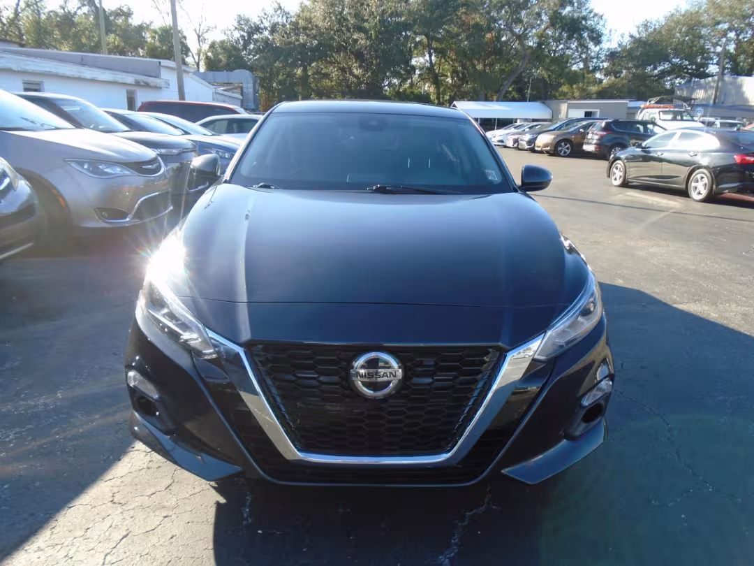 2022 Nissan Altima - 1N4BL4DV9NN379335 - Image #1