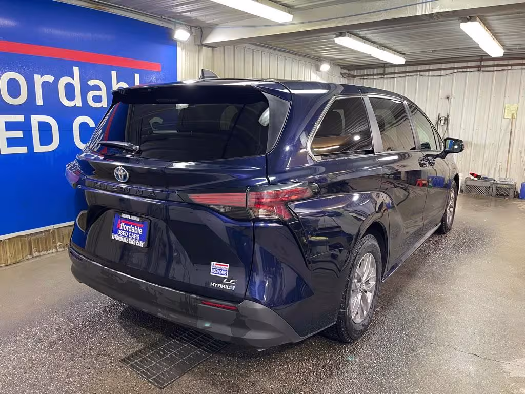 2022 Toyota Sienna - 5TDKRKECXNS116212 - Image #2