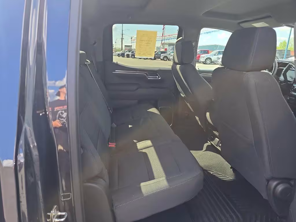 2023 Chevrolet Silverado 1500 - 1GCUDDED4PZ267608 - Image #1
