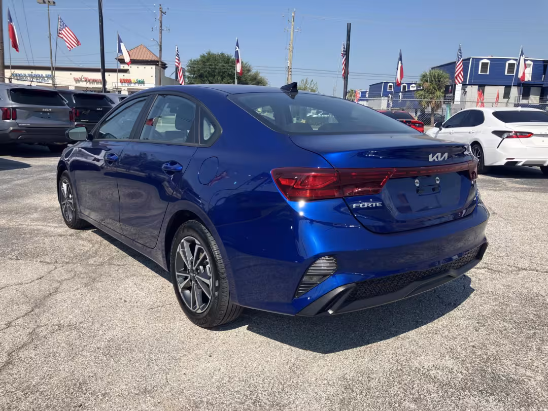 2023 Kia Forte - 3KPF24AD6PE596522 - Image #2
