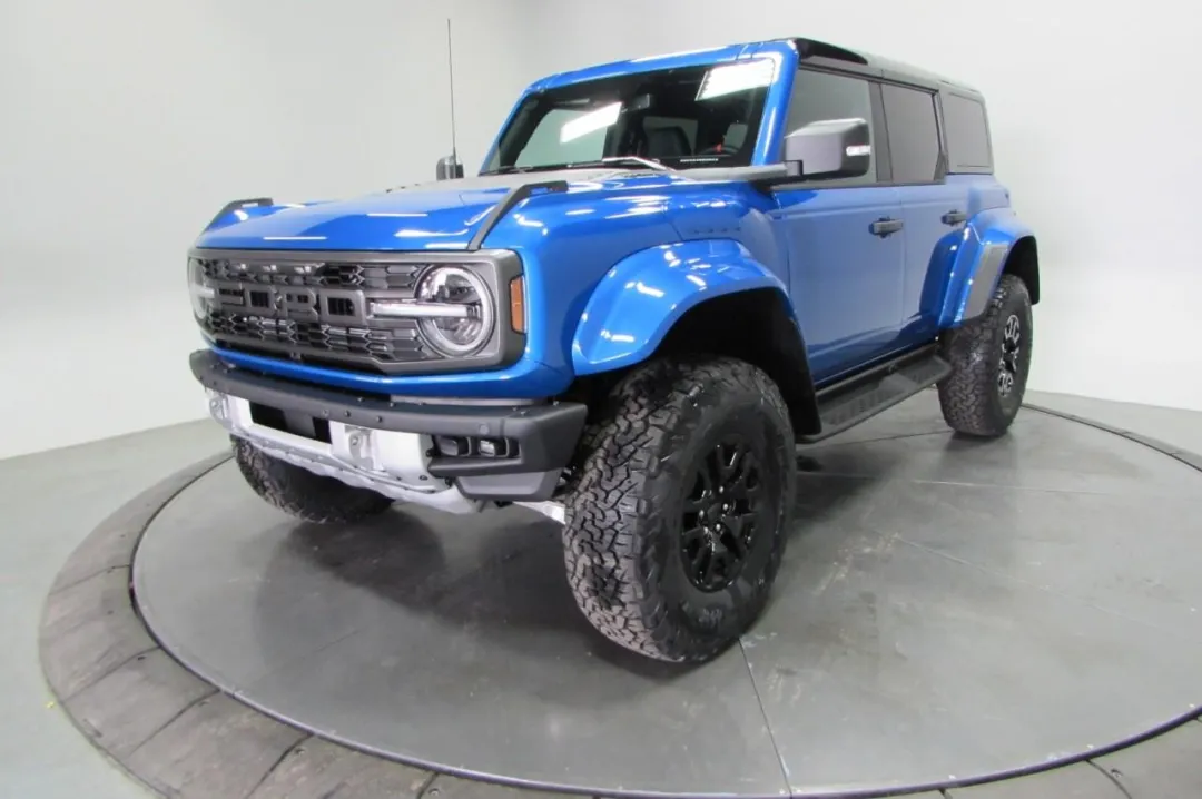 2024 Ford Bronco - 1FMEE0RR6RLA83661 - Image #2