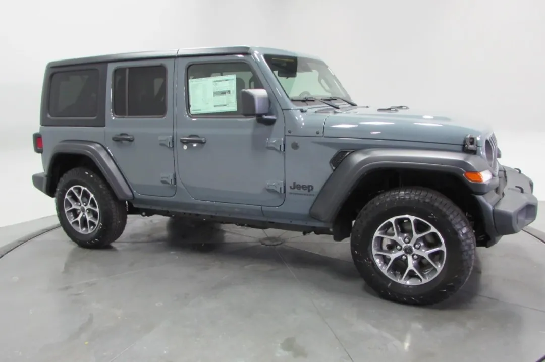 2024 Jeep Wrangler - 1C4PJXDG9RW277655 - Image #3