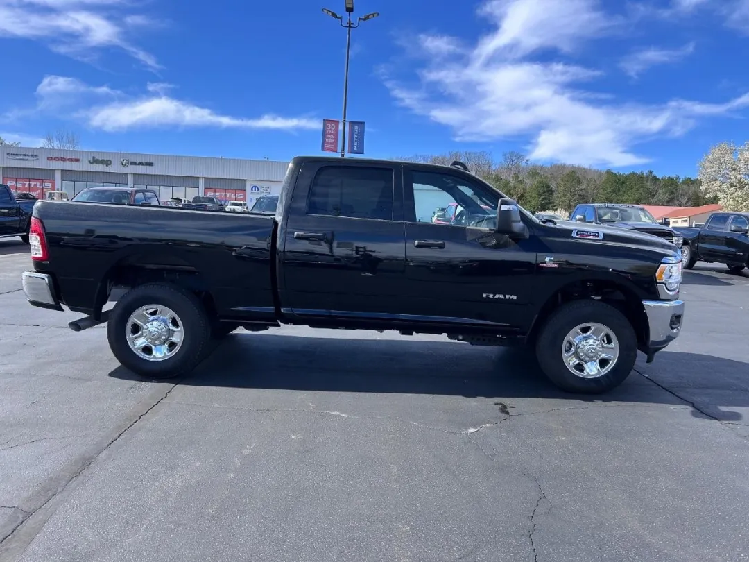 2024 Ram 2500 - 3C6UR5DL5RG129442 - Image #1