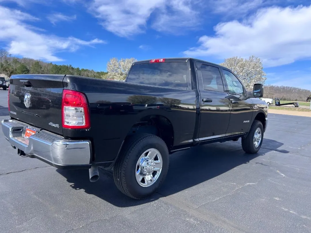 2024 Ram 2500 - 3C6UR5DL5RG129442 - Image #2
