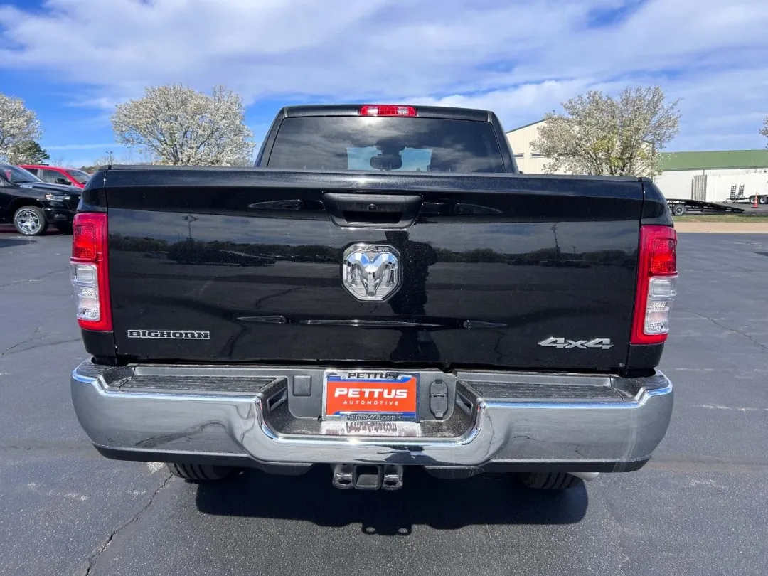 2024 Ram 2500 - 3C6UR5DL5RG129442 - Image #3