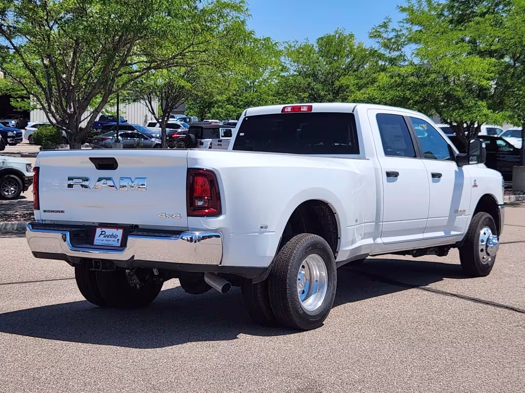 2025 Ram 3500 - 3C63RRHL4SG526790 - Image #3